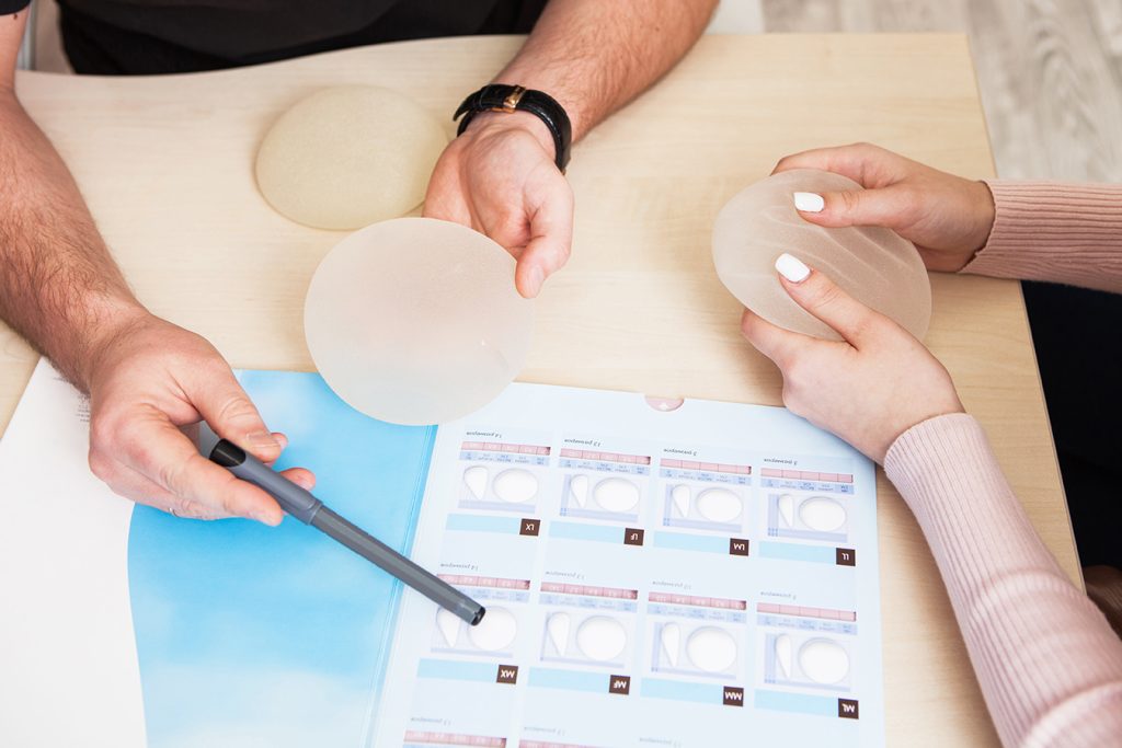 tipos de implantes de senos